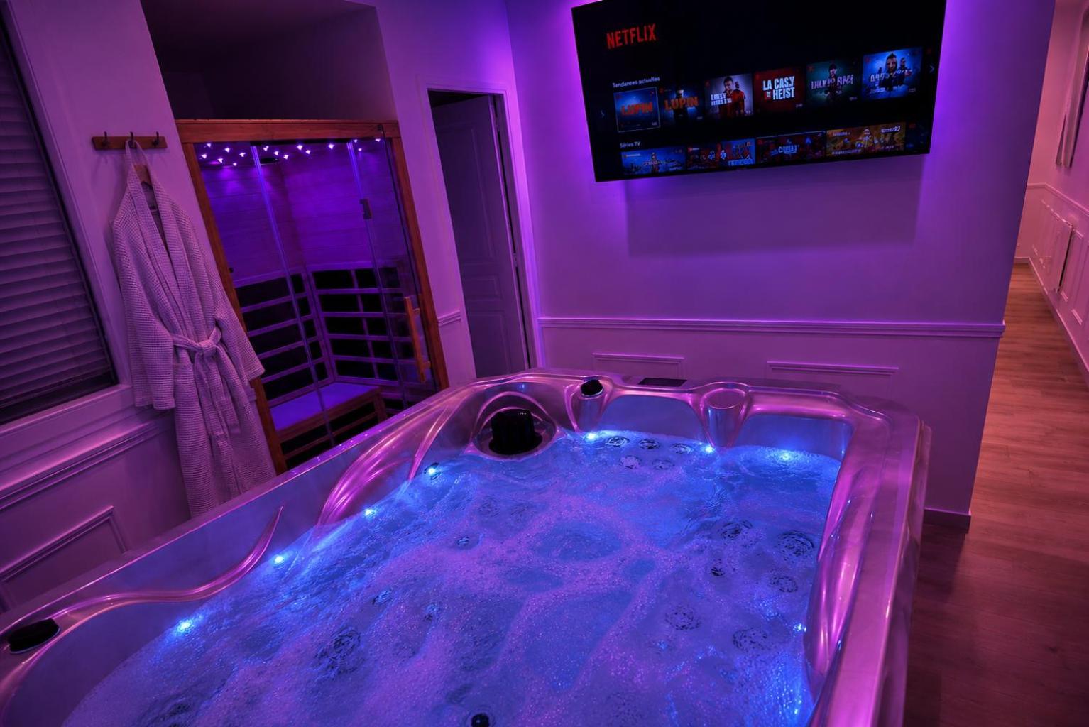Chambre Lit Queen-Size avec Baignoire Spa