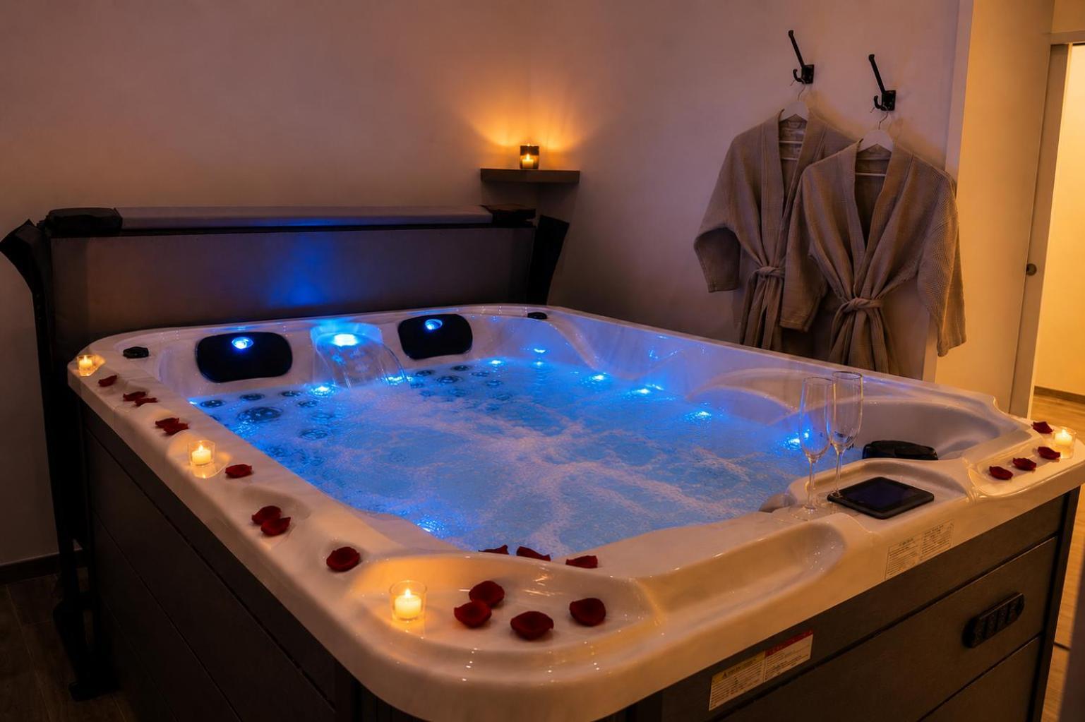 Chambre Lit Queen-Size avec Baignoire Spa